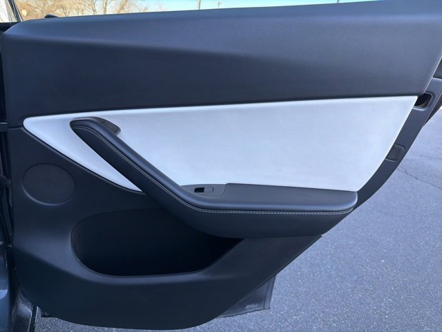 Used 2020 Tesla Model Y Long Range image 14