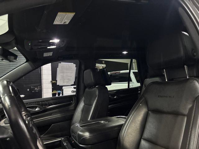 Used 2023 GMC Yukon Denali w/ Advanced Technology Package AWD/4WD image 14
