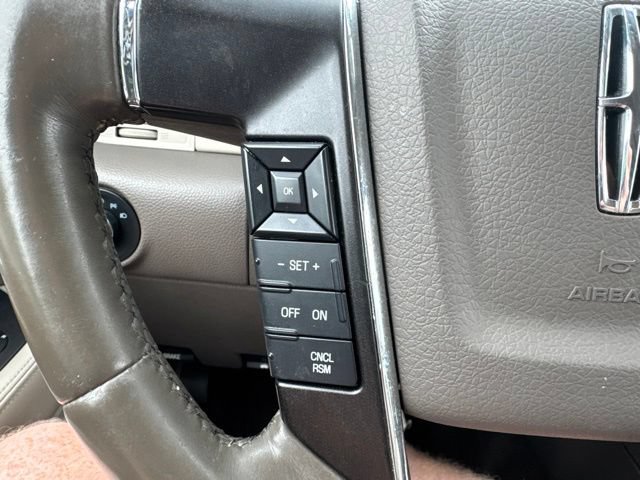 Used 2017 Lincoln Navigator Select AWD/4WD image 26