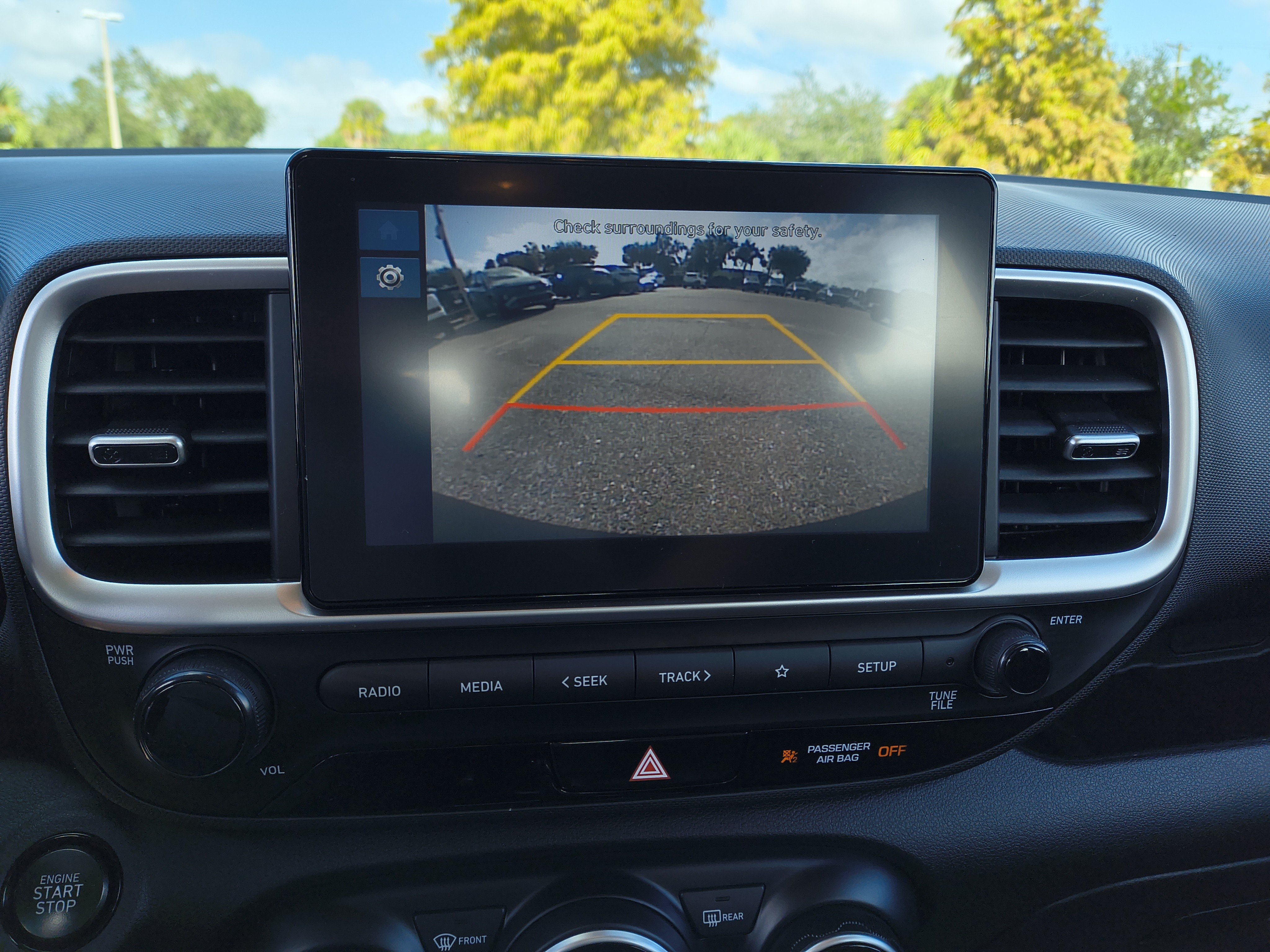 Used 2024 Hyundai Venue SEL FWD image 24
