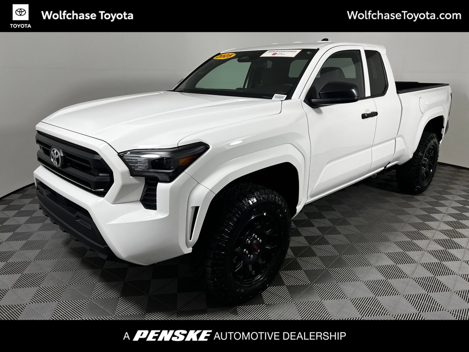 Used 2025 Toyota Tacoma SR RWD image 1