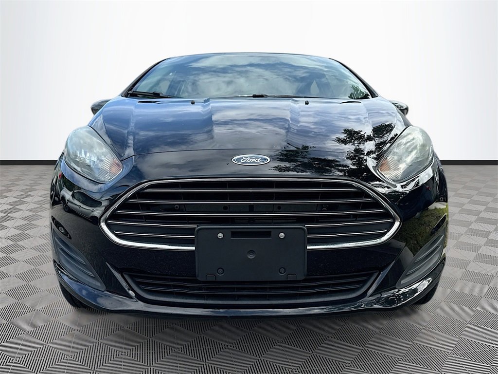 Used 2018 Ford Fiesta SE image 2