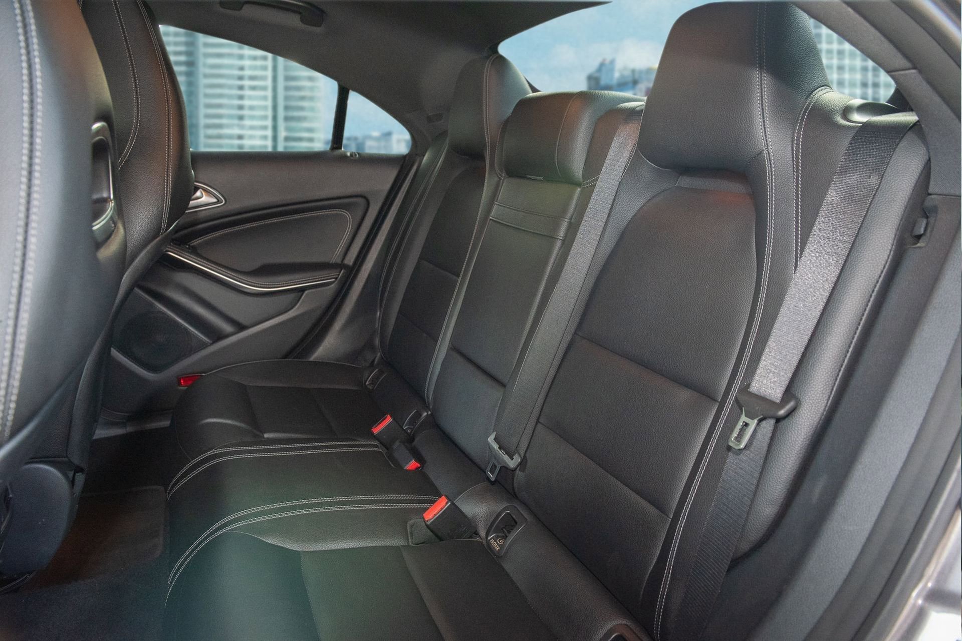 Used 2018 Mercedes-Benz CLA 250 4MATIC image 7