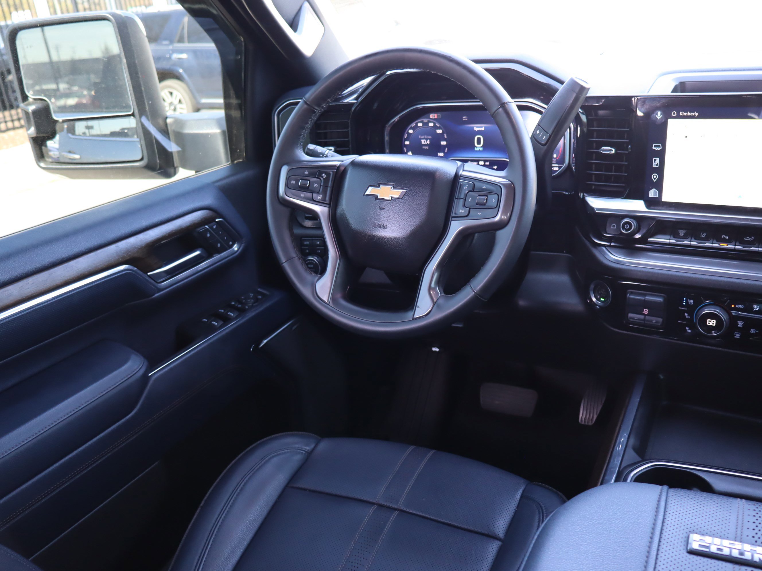 Used 2024 Chevrolet Silverado 2500 High Country w/ High Country Premium Package image 17