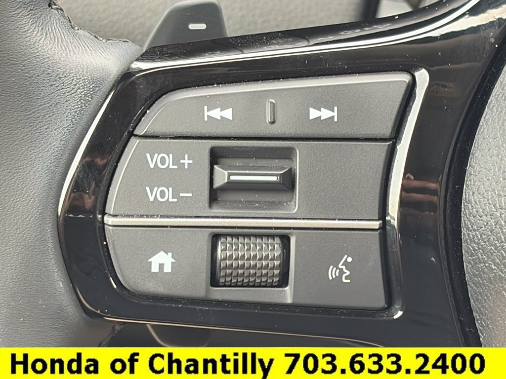 Certified 2024 Honda Pilot Touring image 12