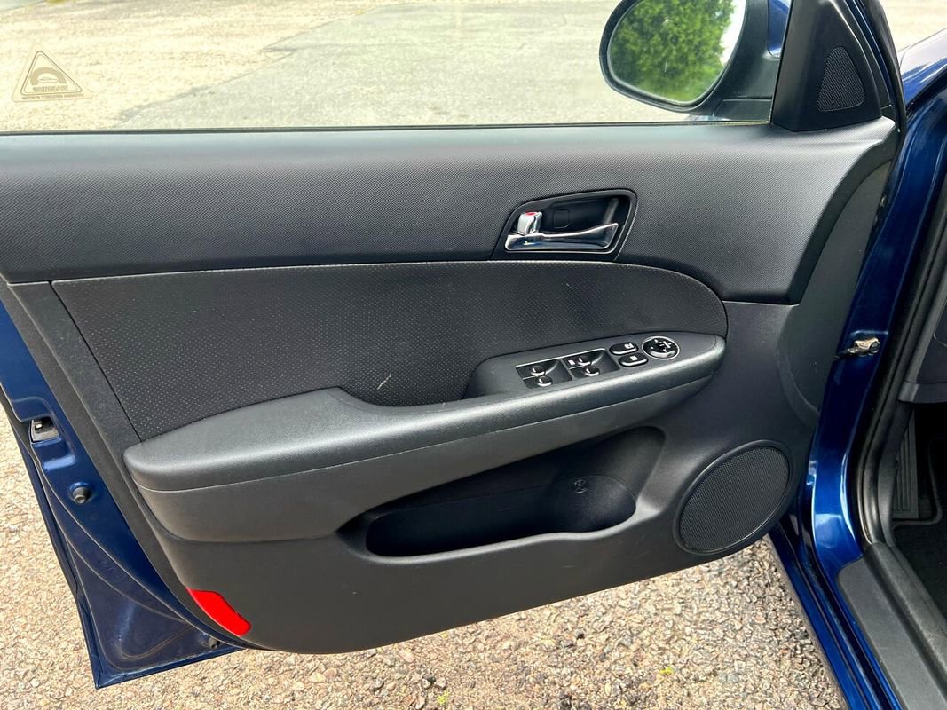 Used 2012 Hyundai Elantra SE image 13