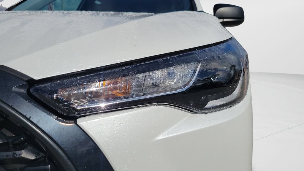 Certified 2025 Toyota Corolla Cross L FWD image 9
