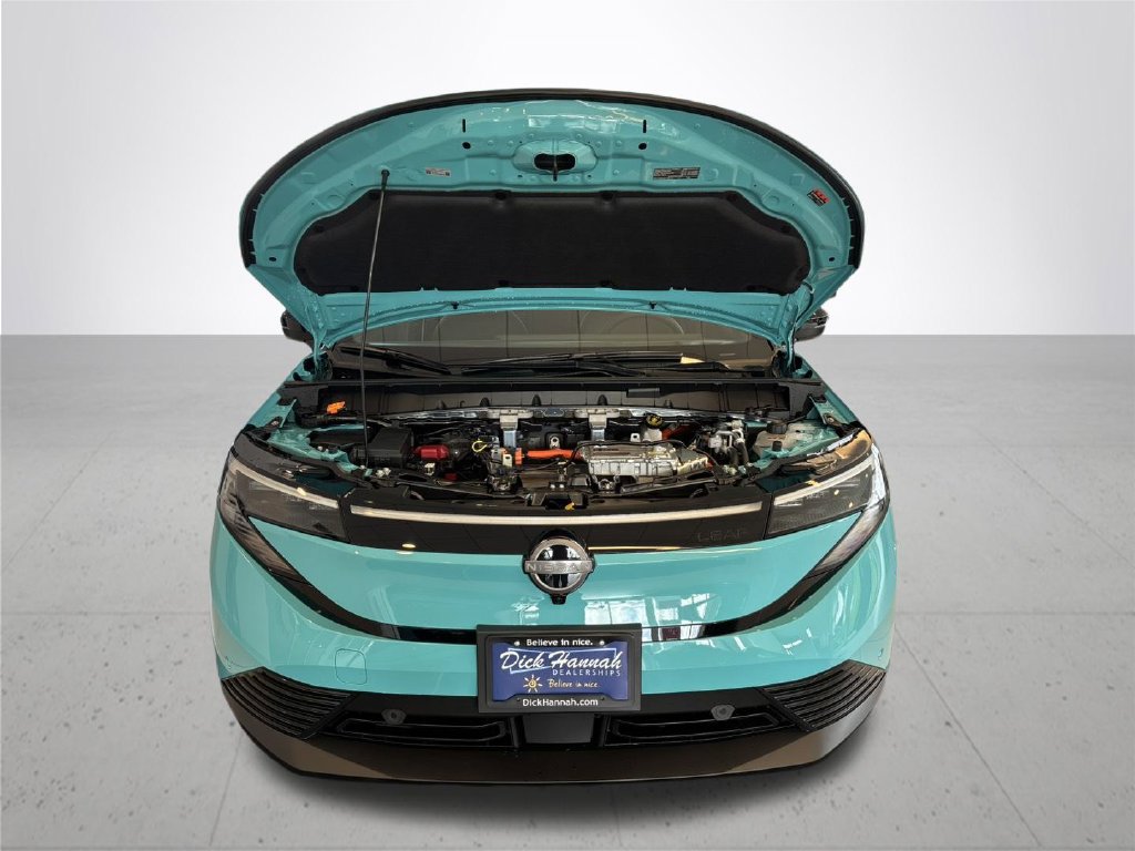 New 2026 Nissan Leaf Platinum+ w/ Cargo Package (Platinum+) FWD image 4