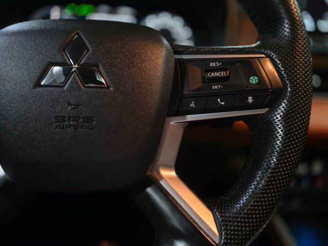 Used 2023 Mitsubishi Outlander SEL 40th Anniversary AWD/4WD image 24