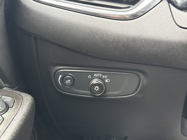 Used 2024 Chevrolet Equinox LT image 16