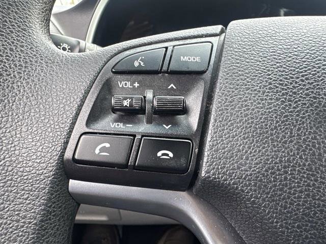Used 2020 Hyundai Tucson SE w/ Winter Weather Package AWD/4WD image 15