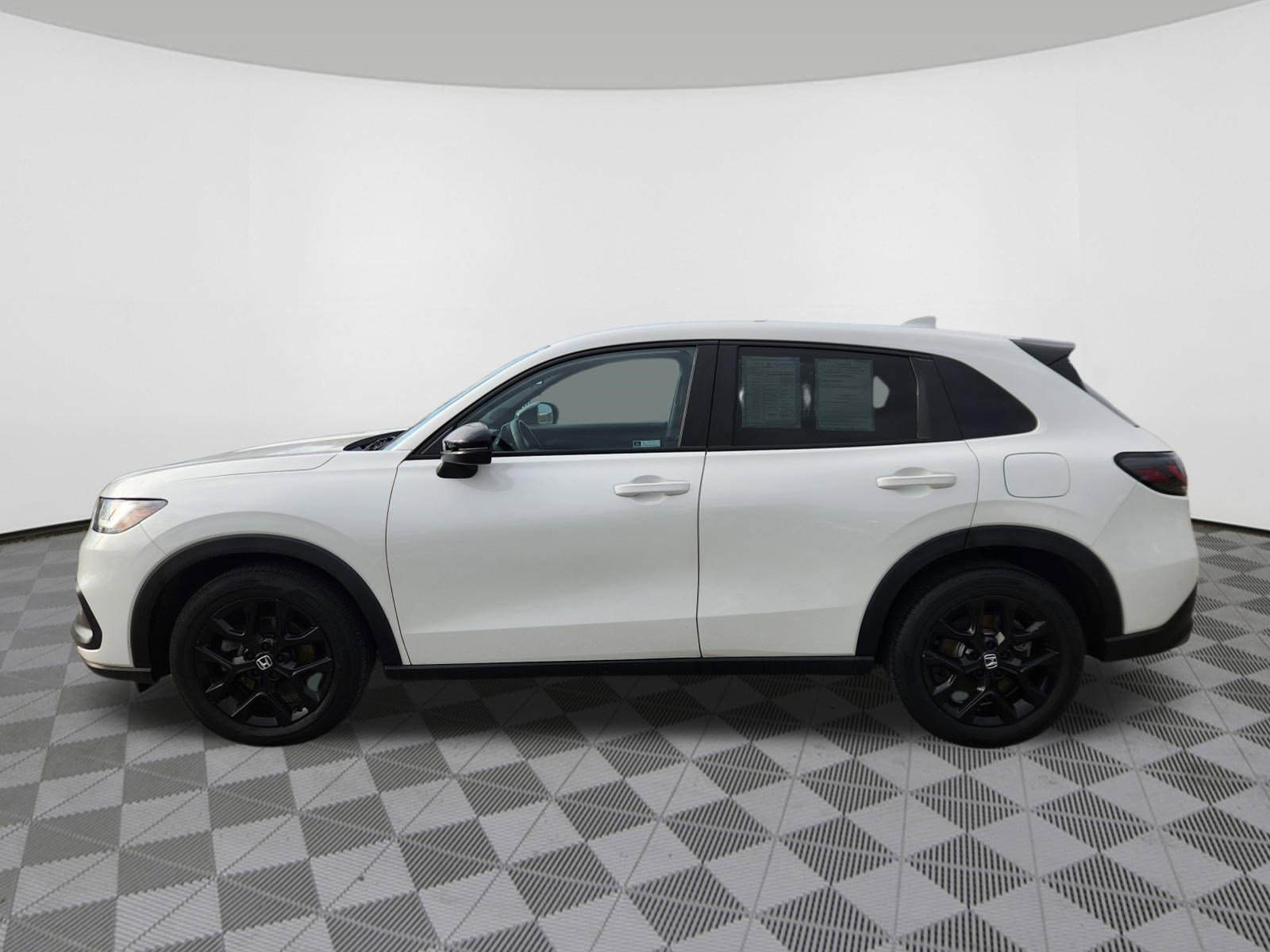 Certified 2024 Honda HR-V Sport image 5