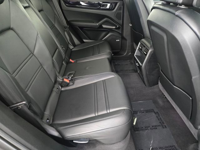 Used 2021 Porsche Cayenne S AWD/4WD image 17