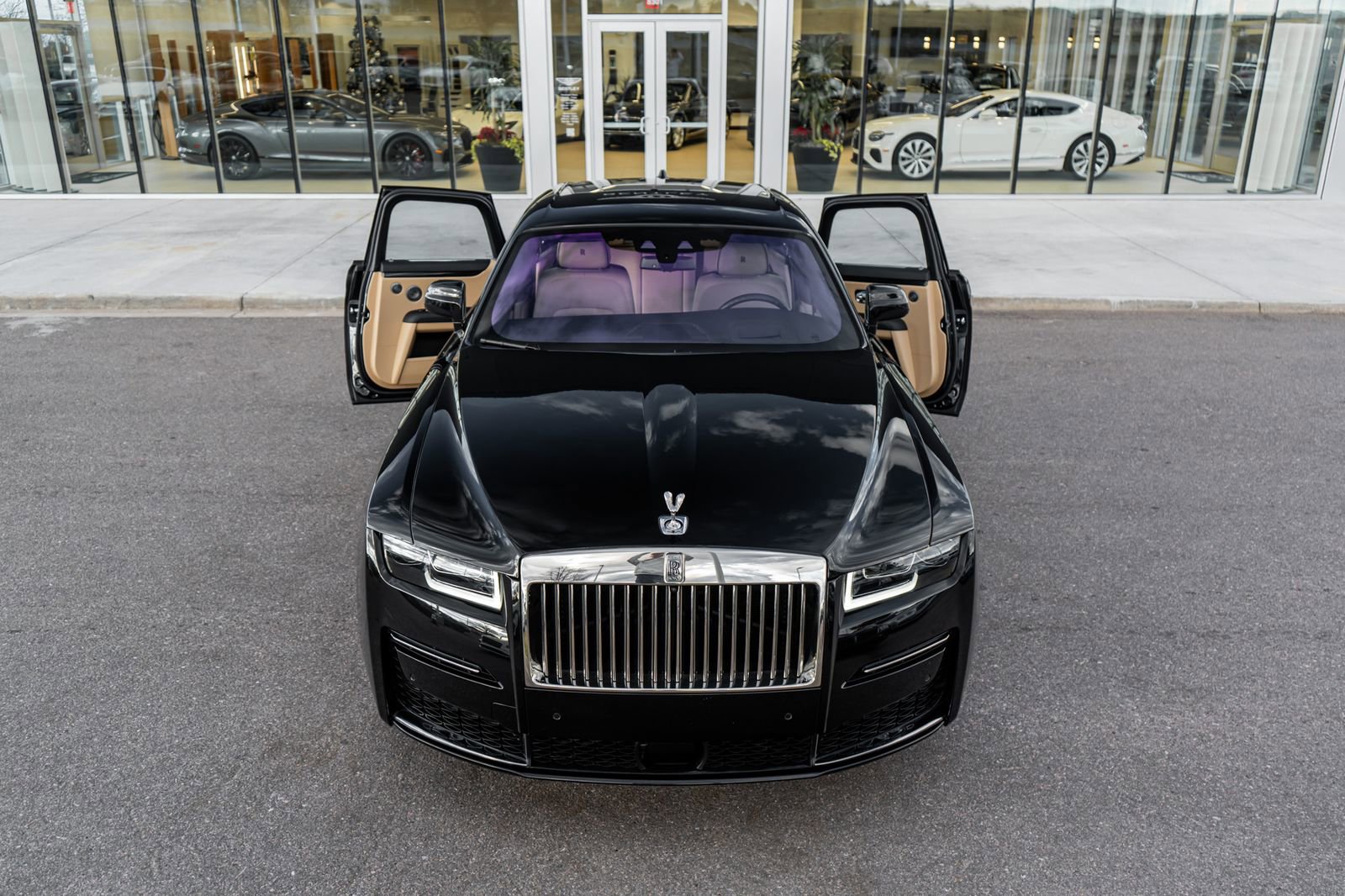 Used 2022 Rolls-Royce Ghost w/ Ghost Package image 21