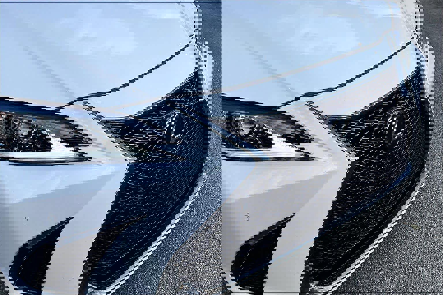 Used 2023 Lexus ES 350 F Sport w/ Accessory Package (Z2) image 30