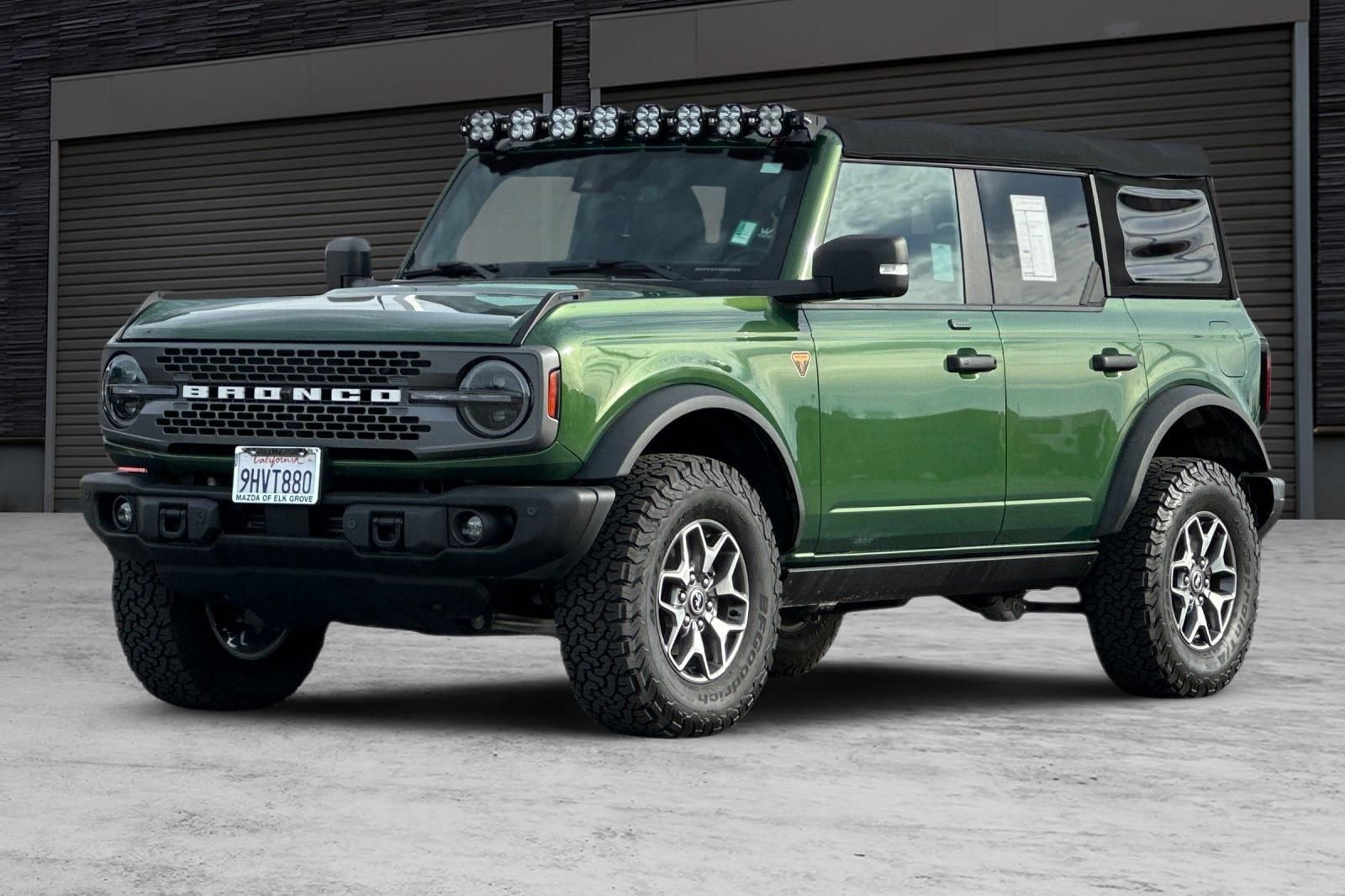 Used 2023 Ford Bronco Badlands image 9