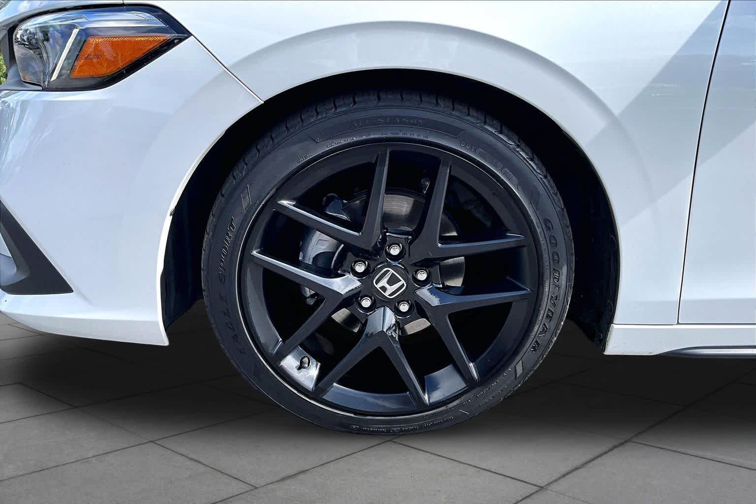 Used 2022 Honda Civic Sport image 11