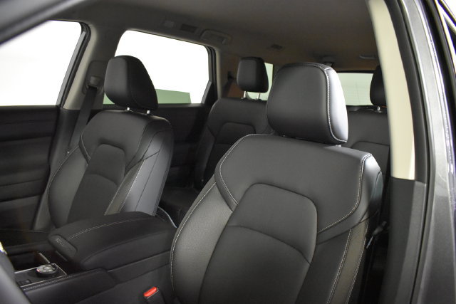 New 2026 Nissan Pathfinder SL AWD/4WD image 10
