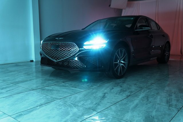 Used 2025 Genesis G70 2.5T image 41
