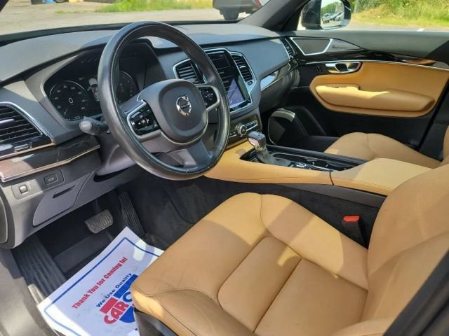 Used 2018 Volvo XC90 T6 Momentum w/ Convenience Package AWD/4WD image 12