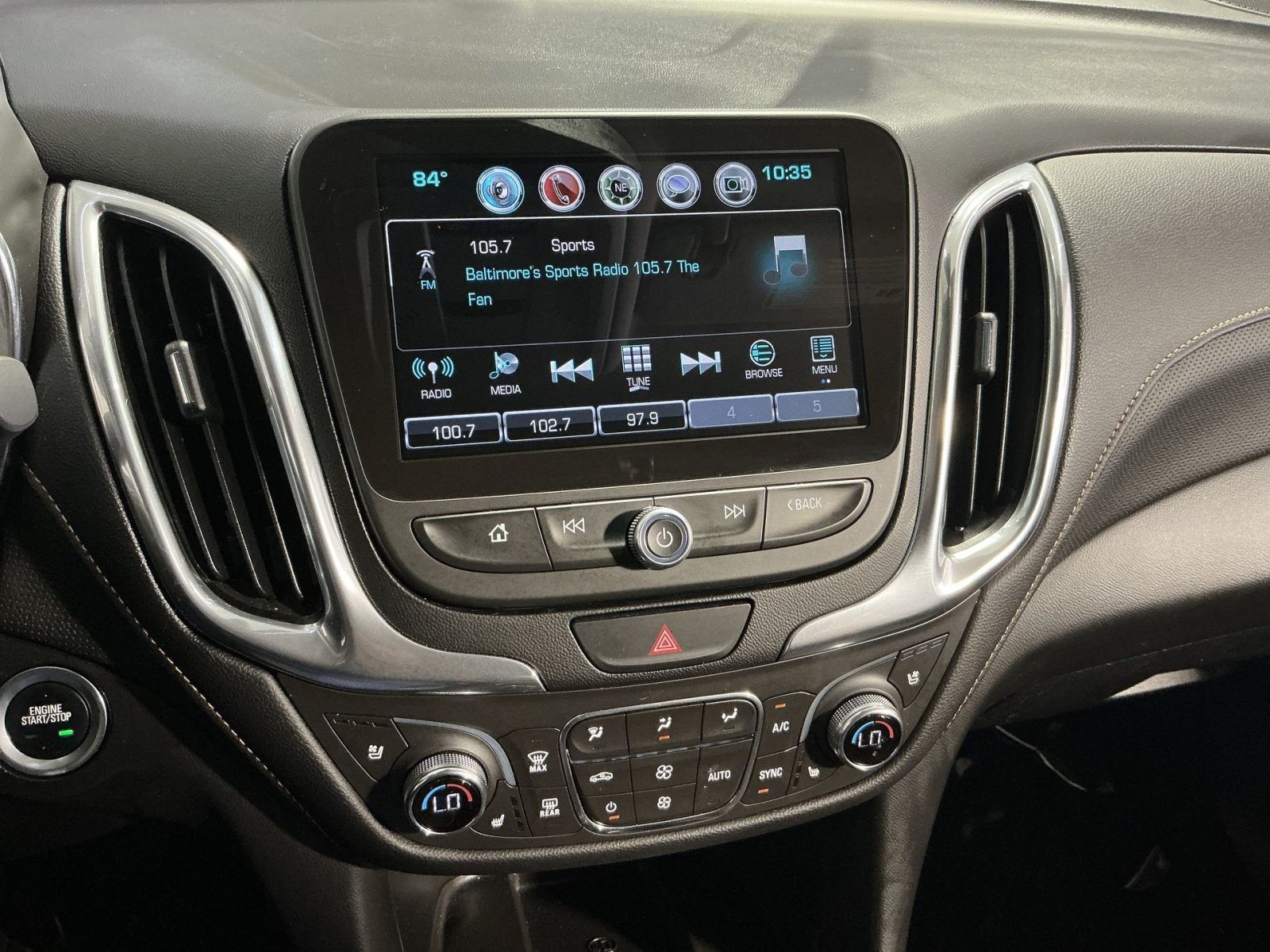 Used 2018 Chevrolet Equinox Premier AWD/4WD image 19