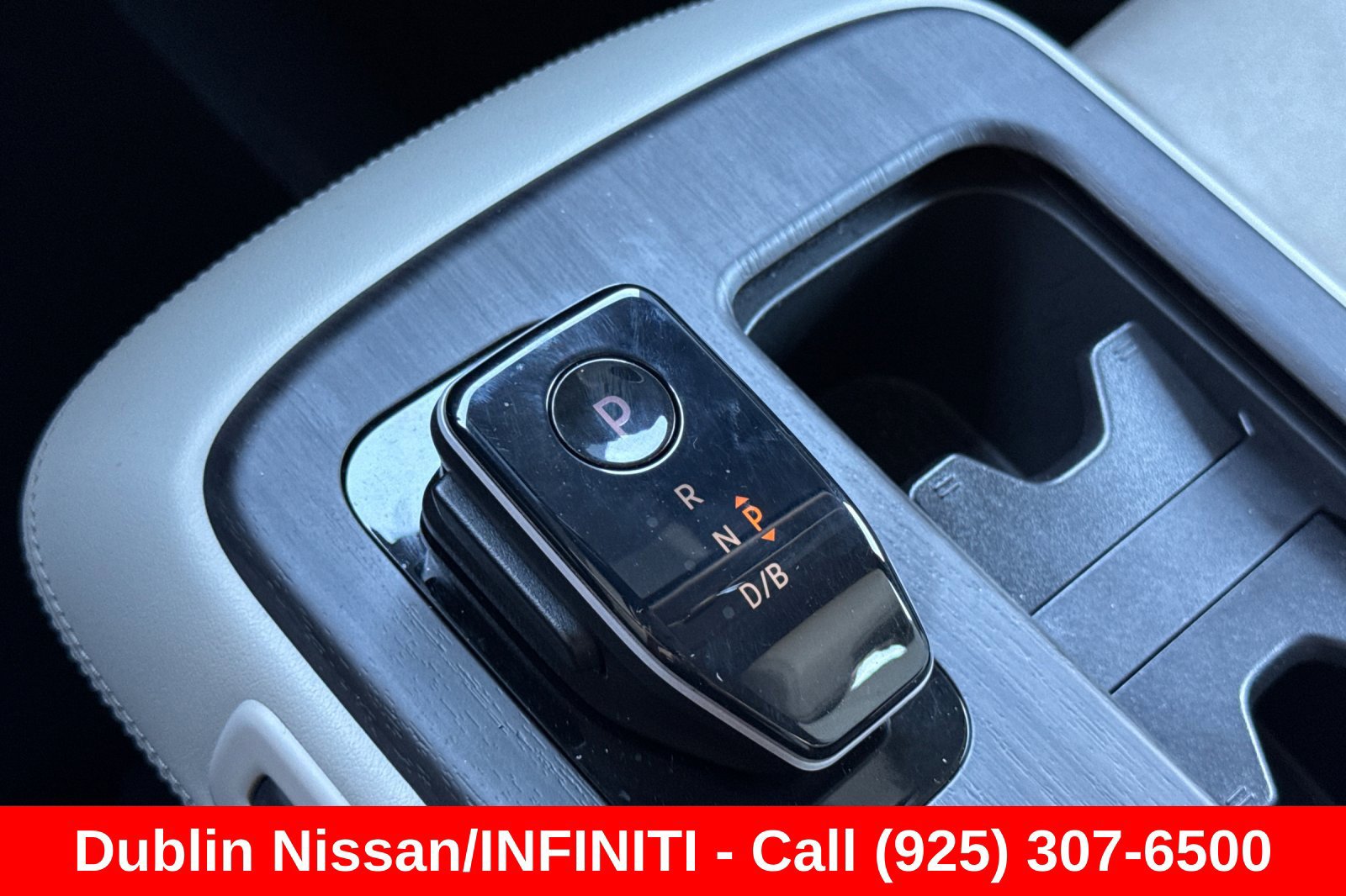Used 2024 Nissan Ariya AWD image 33