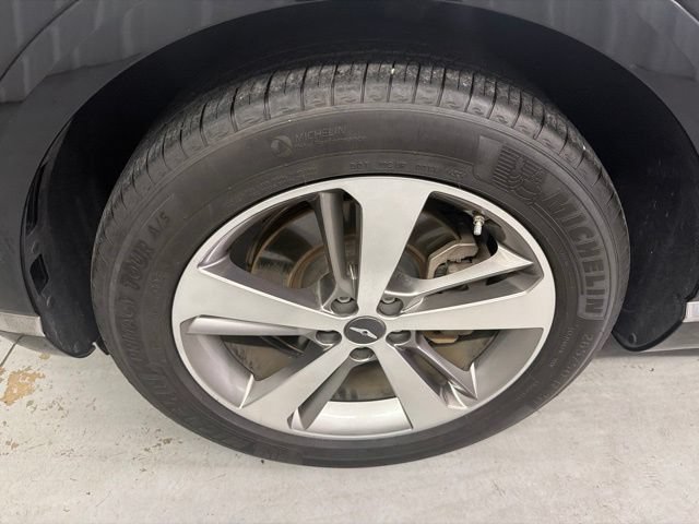 Used 2021 Genesis GV80 2.5T w/ Prestige Package 05 RWD image 27