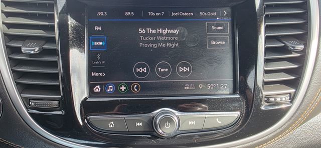 Used 2022 Chevrolet Trax LT w/ LT Convenience Package image 20