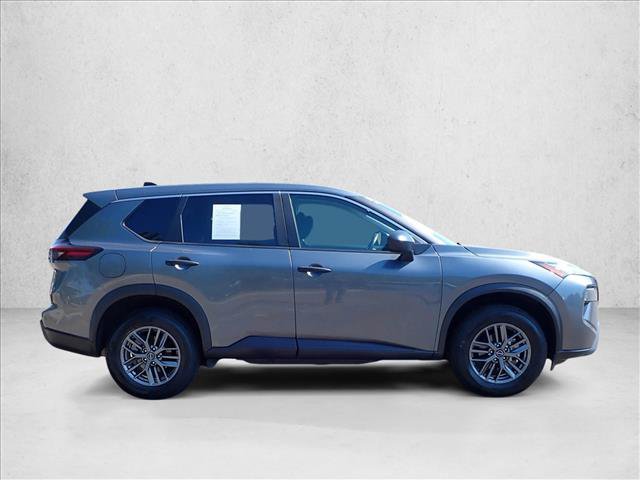 Used 2024 Nissan Rogue S AWD/4WD image 5