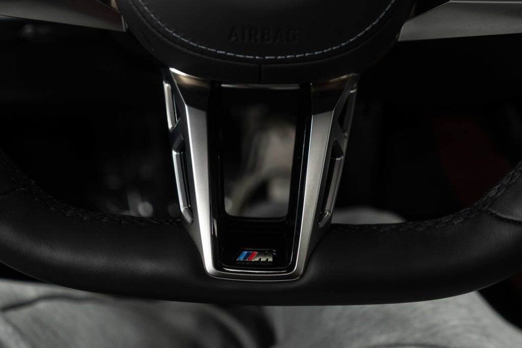 Used 2025 BMW 760i xDrive image 21