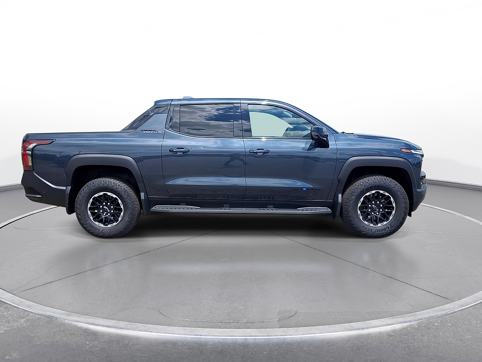 New 2026 Chevrolet Silverado EV Trail Boss AWD/4WD image 9