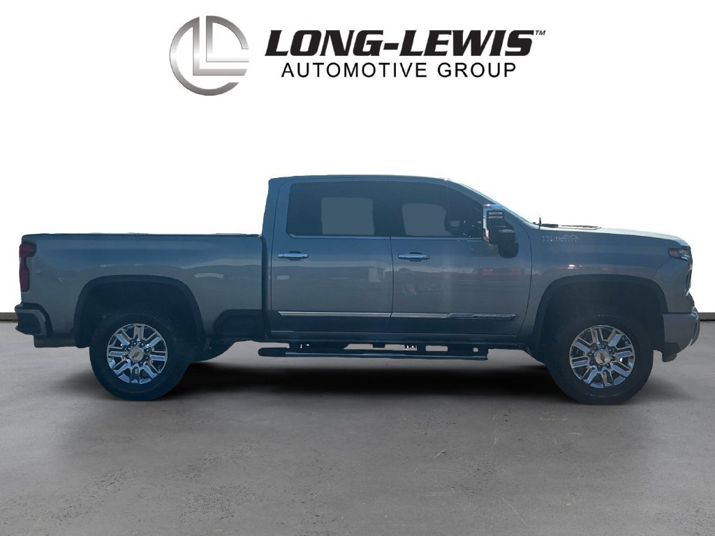 Used 2024 Chevrolet Silverado 2500 High Country w/ High Country Premium Package AWD/4WD image 8