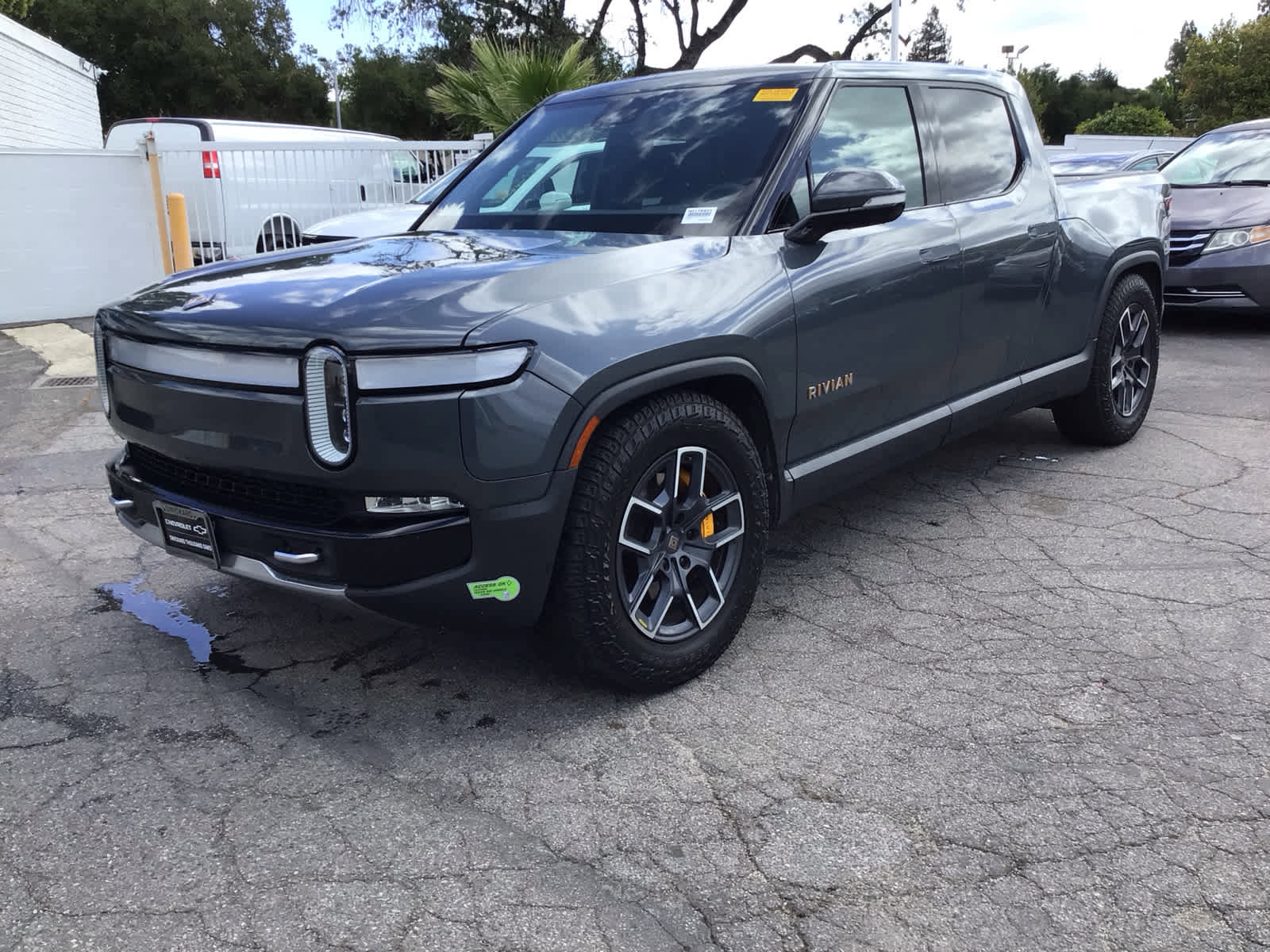 Used 2023 Rivian R1T Adventure AWD/4WD image 2