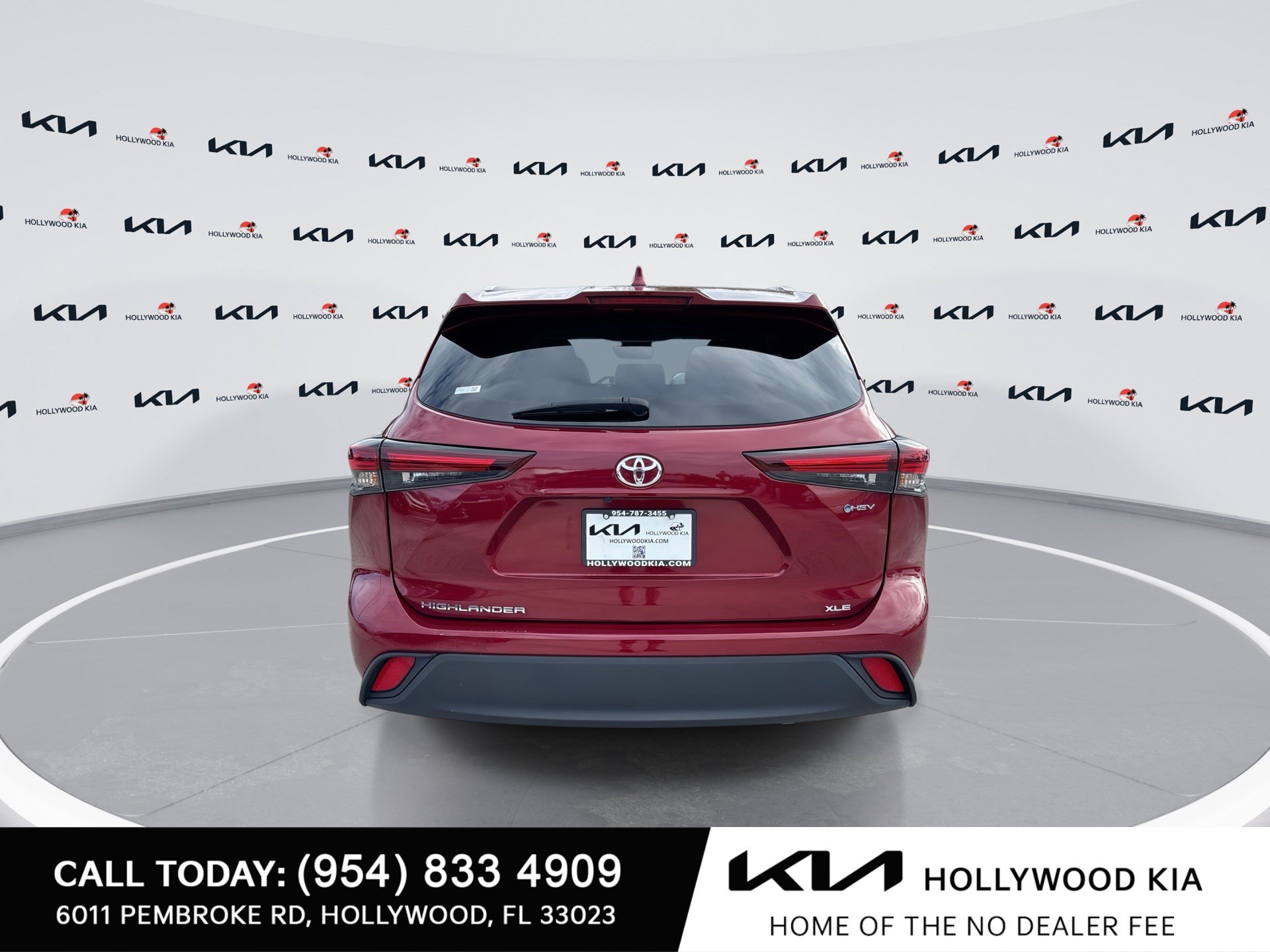 Used 2025 Toyota Highlander XLE AWD/4WD image 7