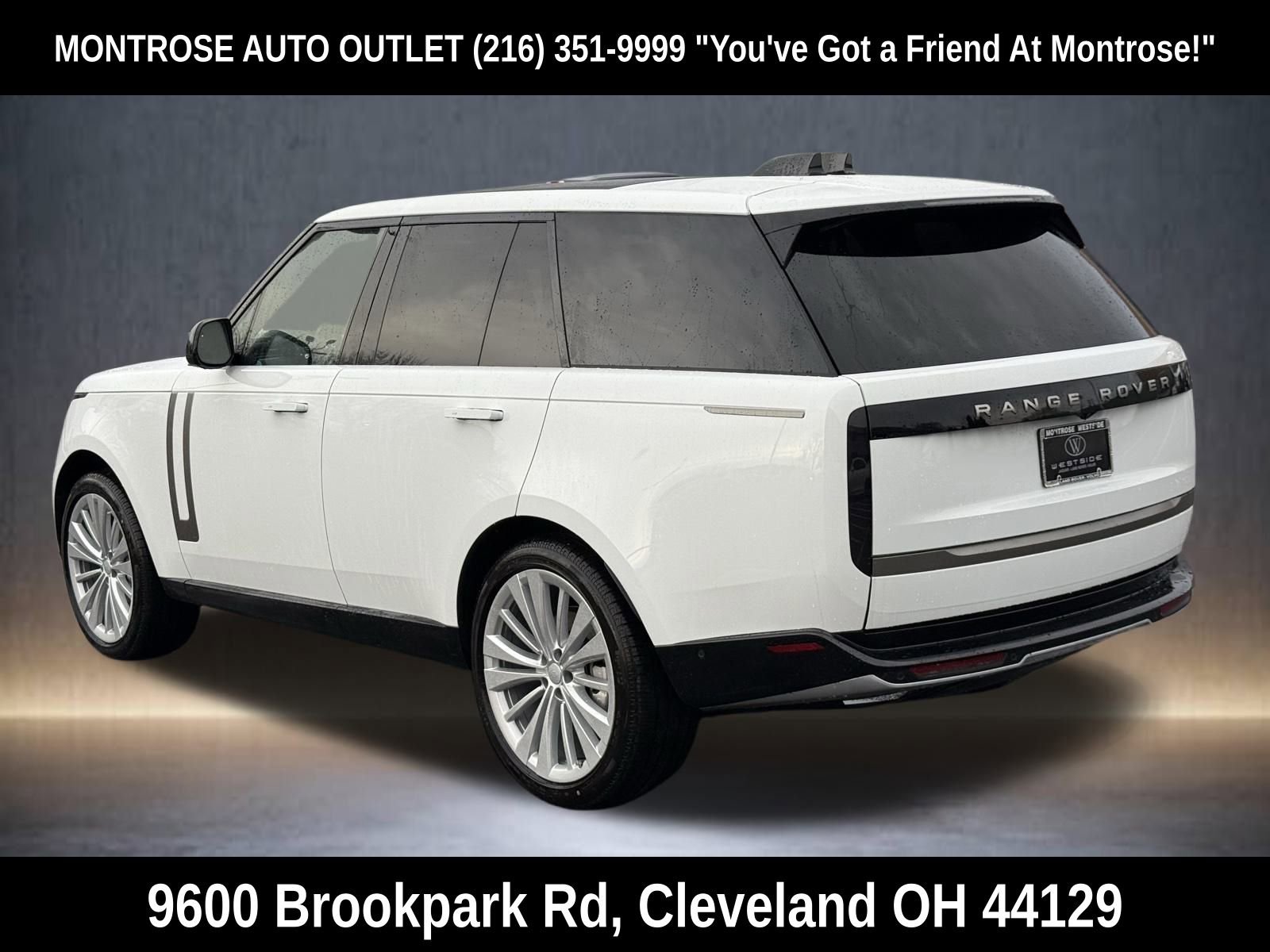 New 2025 Land Rover Range Rover SE image 3