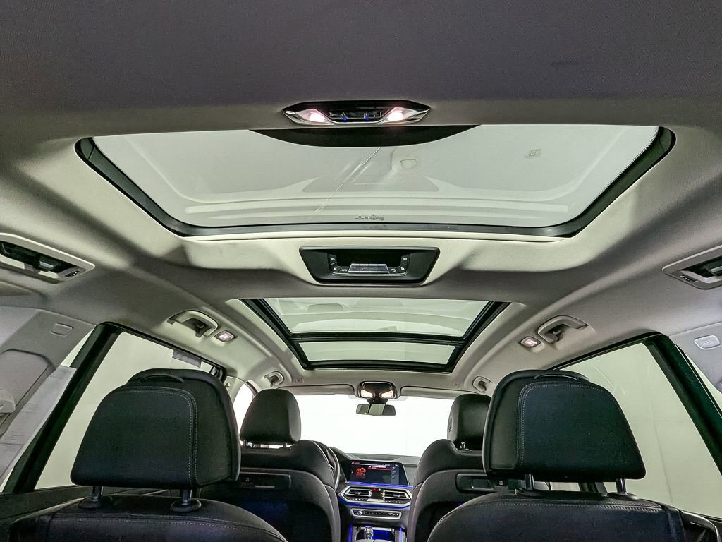 Used 2022 BMW X7 xDrive40i w/ Executive Package image 12