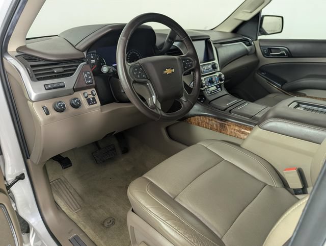 Used 2017 Chevrolet Suburban Premier AWD/4WD image 16
