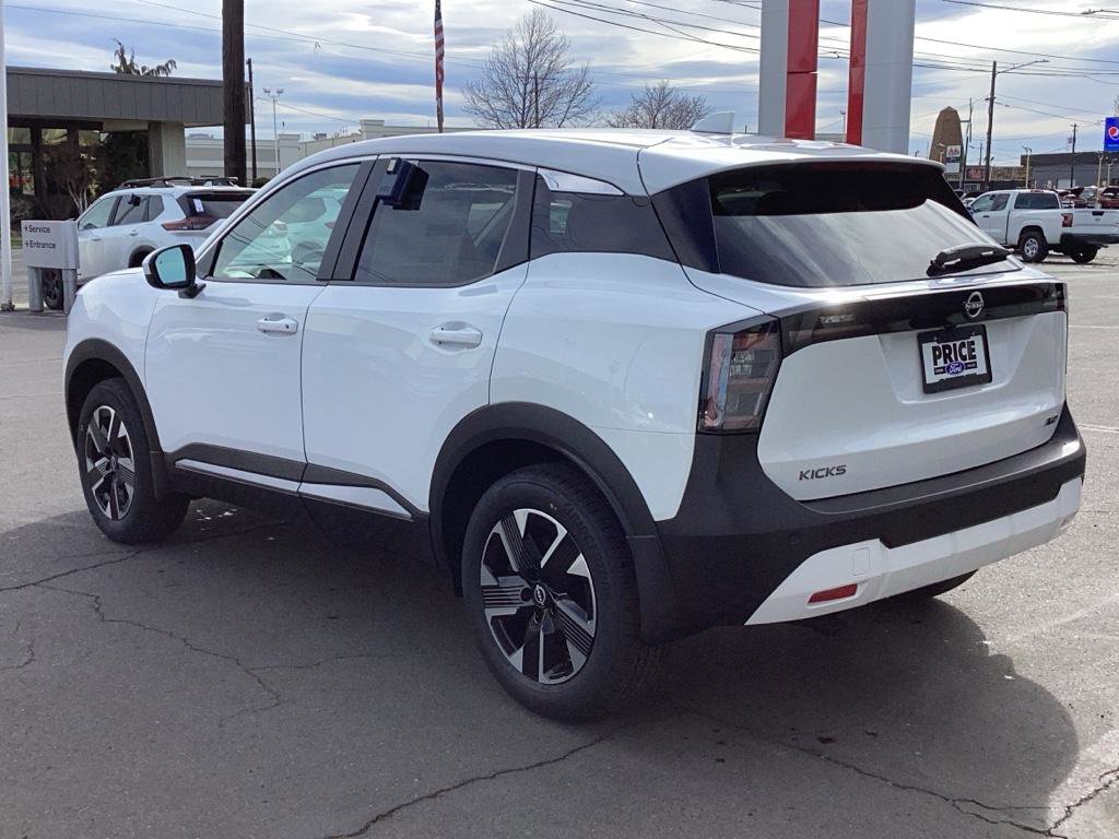 New 2025 Nissan Kicks SV image 5