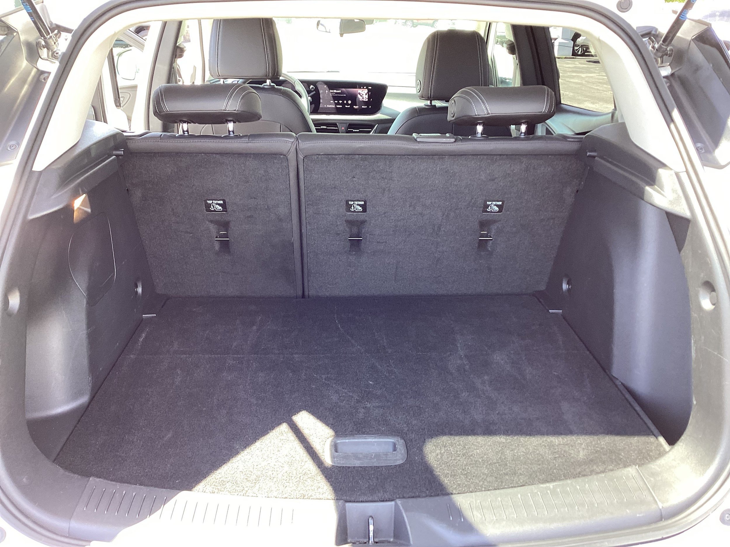 Used 2025 Buick Encore GX Preferred AWD/4WD image 14
