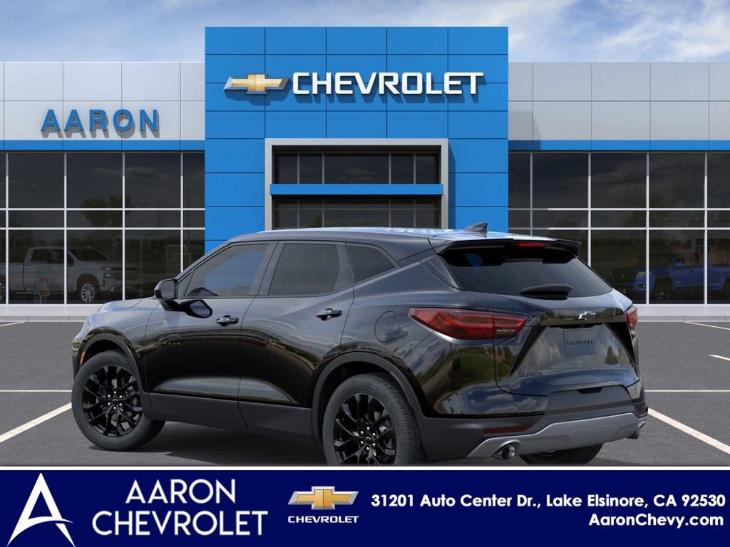 New 2026 Chevrolet Blazer LT w/ LPO, Black Sport Package FWD image 4