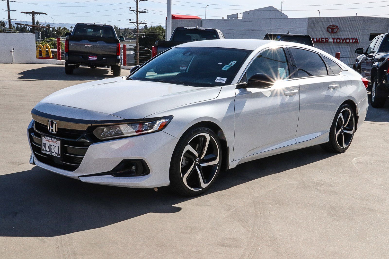 Used 2022 Honda Accord Sport image 3