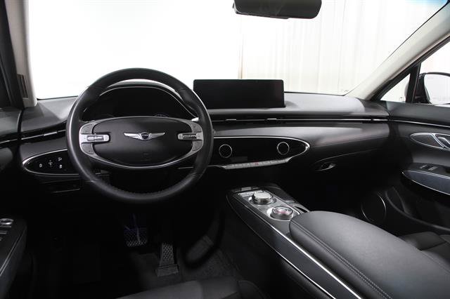 Certified 2022 Genesis GV70 2.5T w/ Select Package AWD/4WD image 6