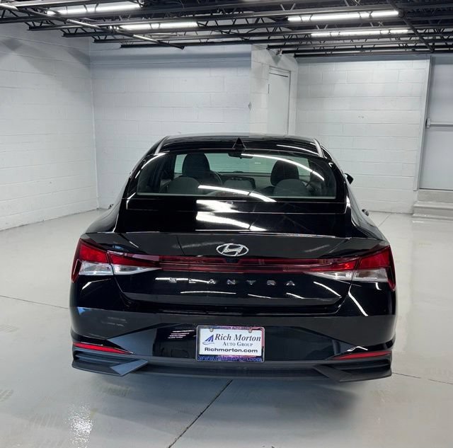 Used 2022 Hyundai Elantra SEL FWD image 4