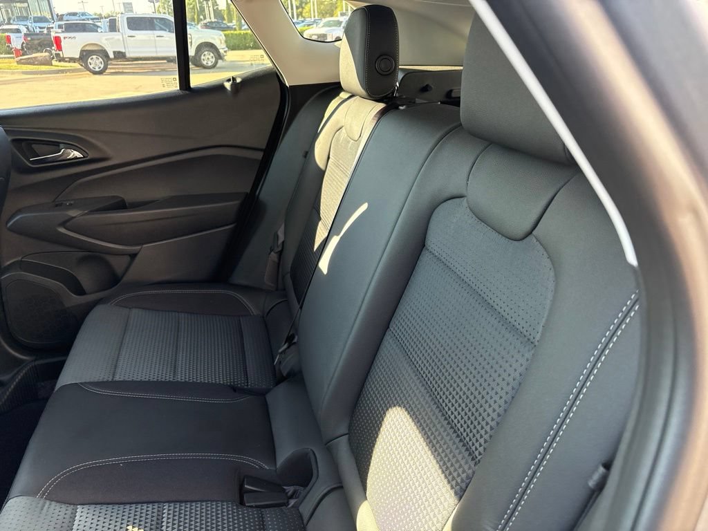 Used 2026 Chevrolet Trax LT FWD image 8