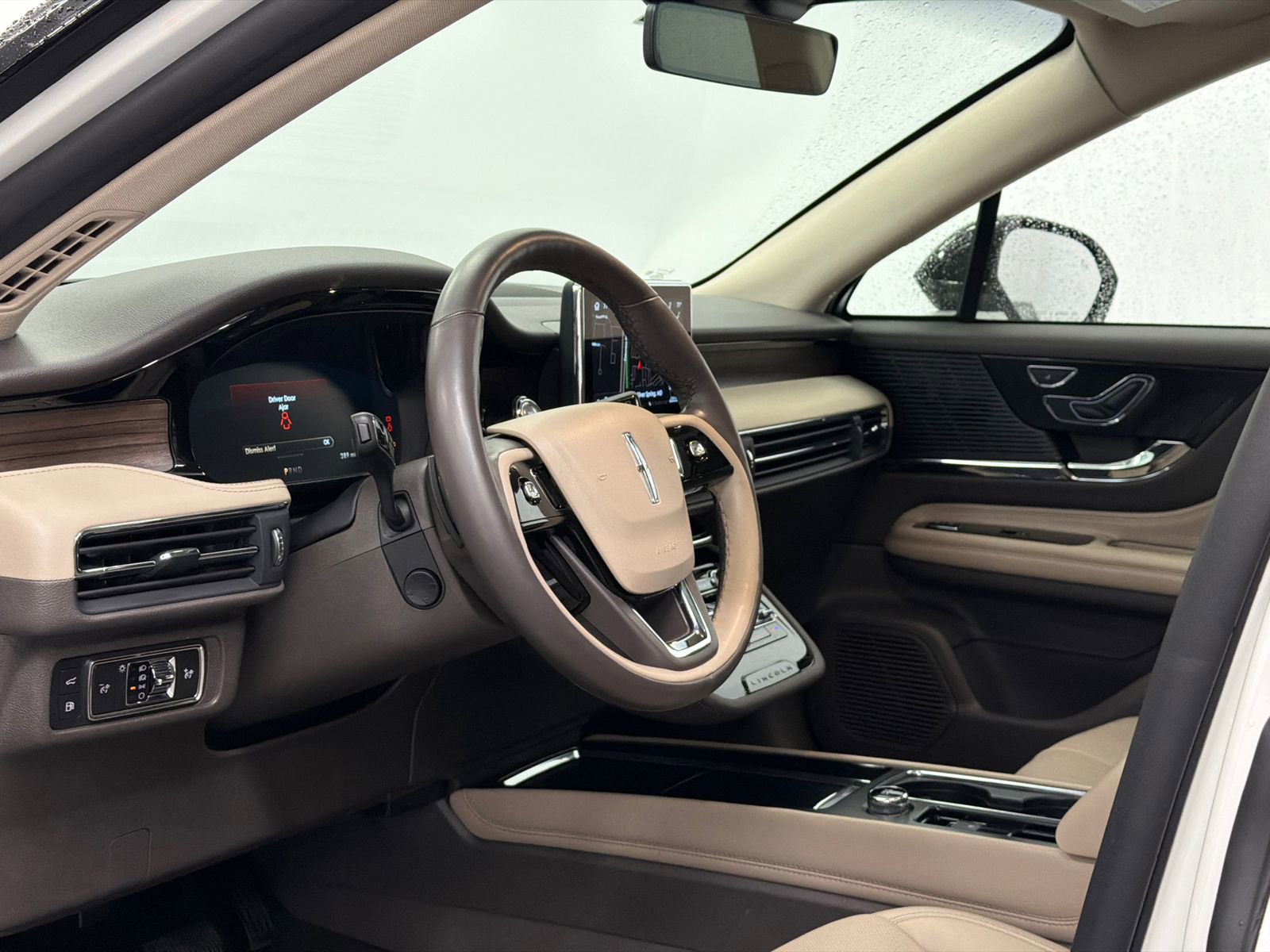 Used 2022 Lincoln Corsair Grand Touring image 16