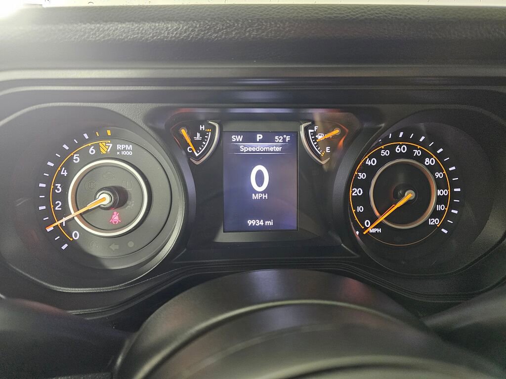 Used 2025 Jeep Gladiator Sport image 24