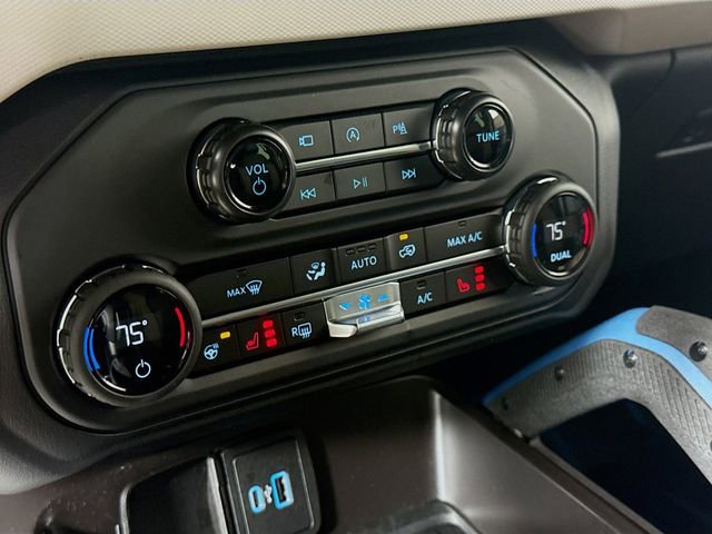 Used 2024 Ford Bronco Wildtrak image 16