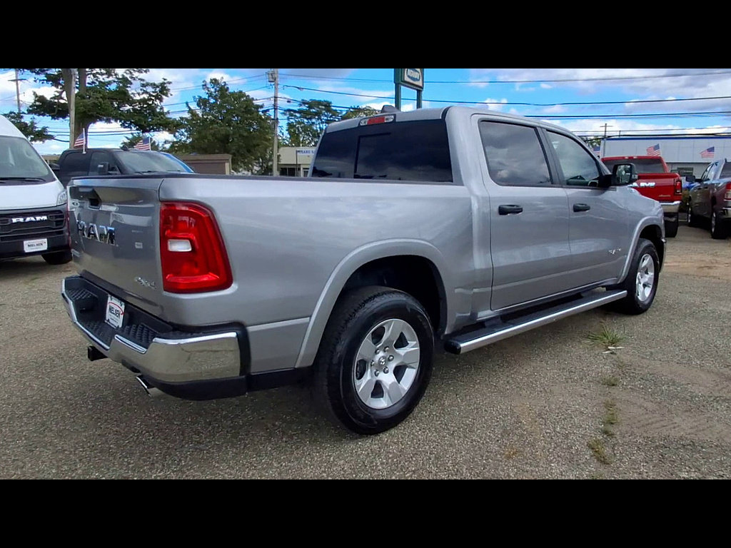 Used 2025 RAM 1500 Big Horn AWD/4WD image 8