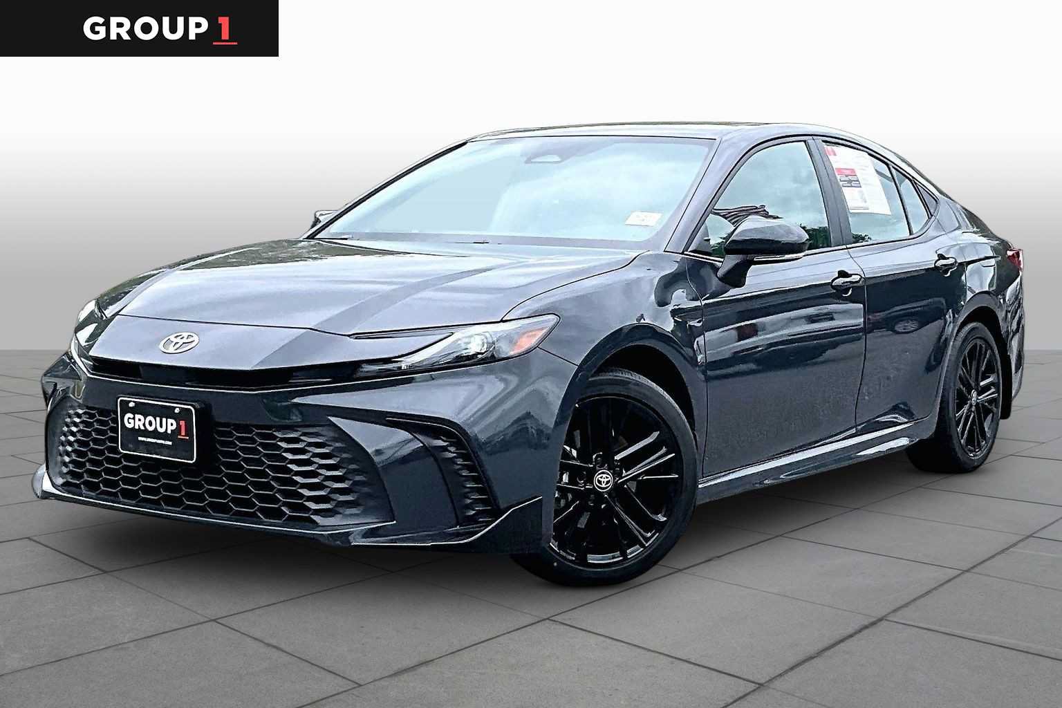 Used 2025 Toyota Camry SE w/ Convenience Package AWD/4WD image 1