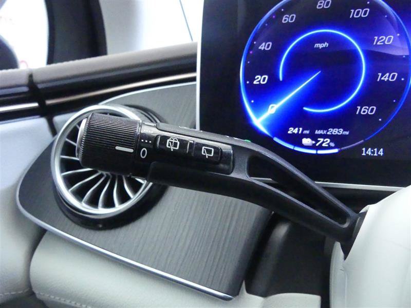 Used 2023 Mercedes-Benz EQE 350+ 4MATIC SUV w/ Exclusive Trim Package image 18